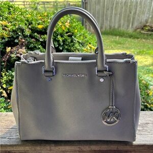 Michael Kors Authentic Taupe Satchel Bag/Shoulder/Crossbody